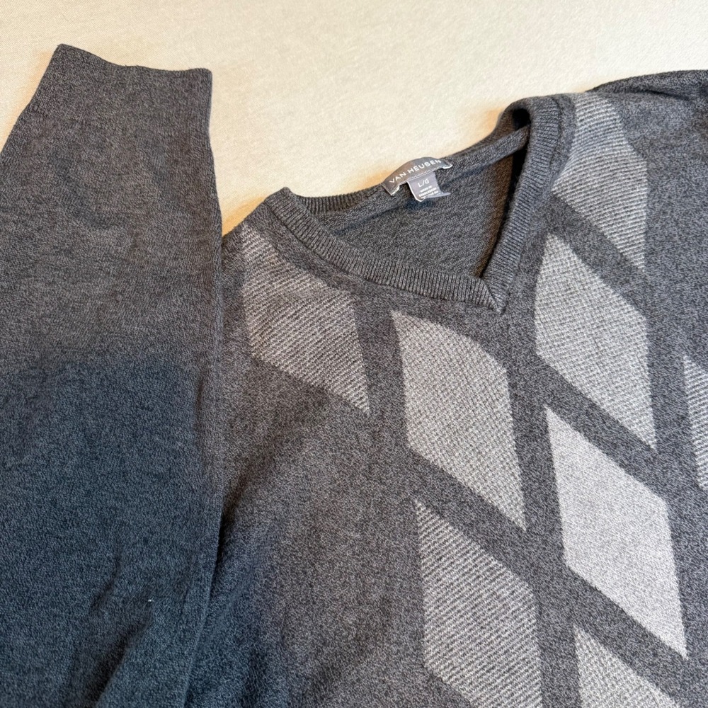Van Heusen Mens Argyle V-Neck Sweater Charcoal Gray 100% Cotton L Grandpa